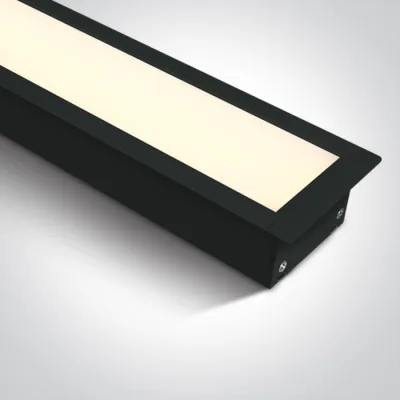 38152R/B/W BLACK RECESSED 40W WW 1200mm 120deg 230V