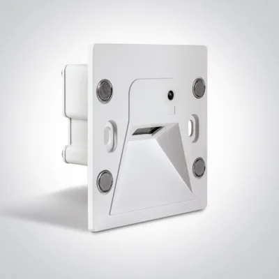 68000B/W/V WHITE WALL RECESSED 3W LED CCTV IP65 230V BS BOX DARK LIGHT